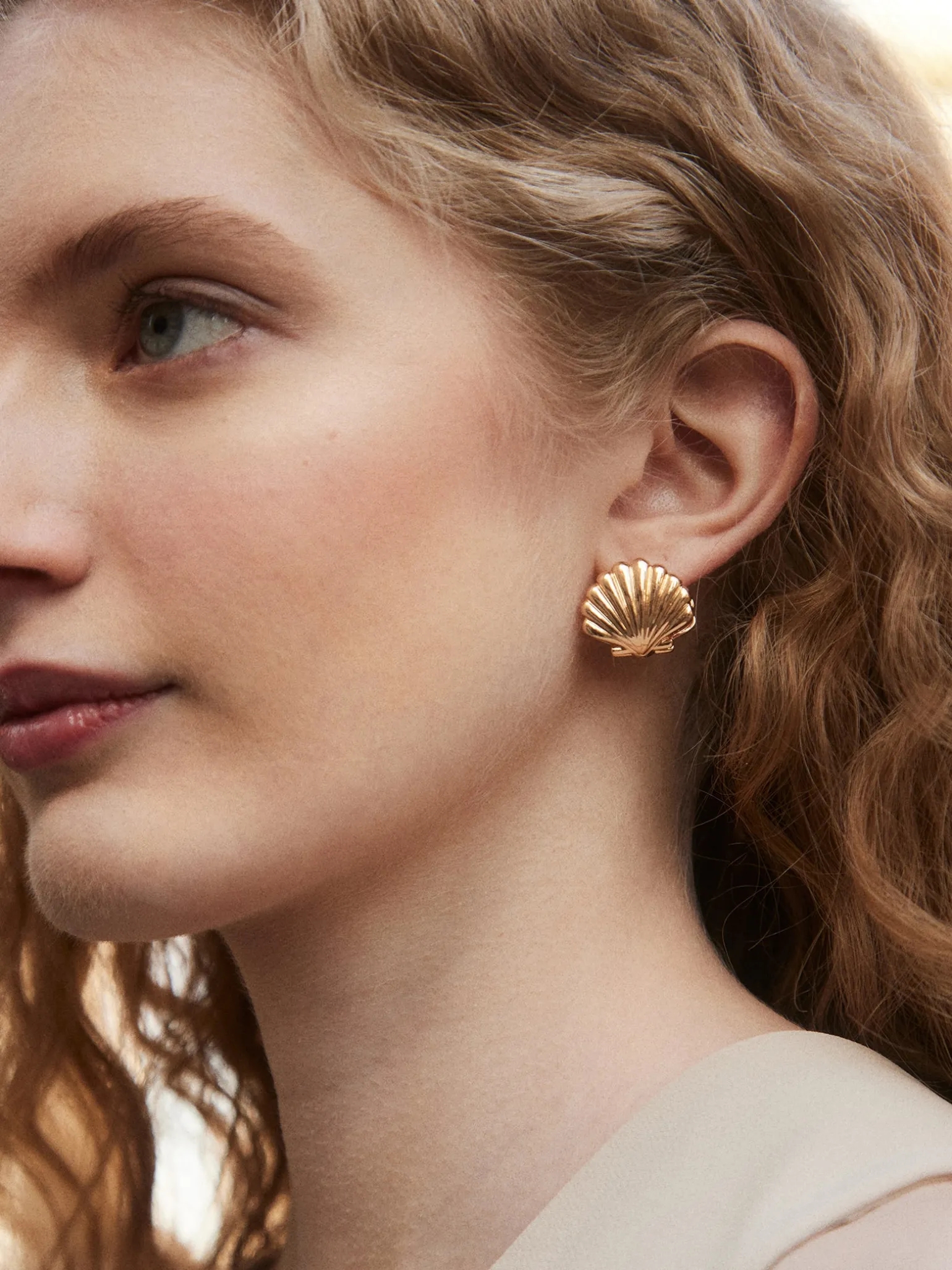 Halle Seashell Earrings - Gold