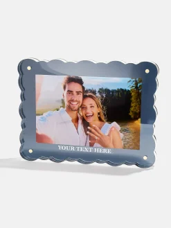 Picture Perfect Horizontal Acrylic Frame - Scalloped Shape